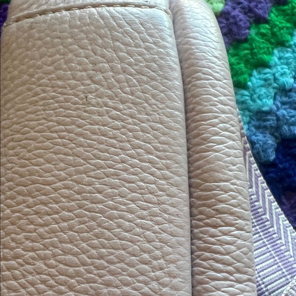 Pom Pom Original Bag and Charm Keychain with Gold Leaf Accent - Pom puff - Picture 9 of 12